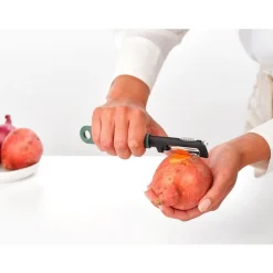 Brabantia Tasty+ dunschiller draaibaar plus zesteur  Fir Green