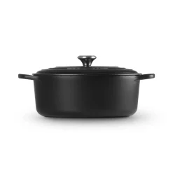 Le Creuset Stoofpan Ovaal met Zwart Interieur in Geëmailleerd Gietijzer 31cm 6,3L Mat zwart