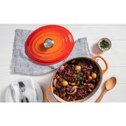 Le Creuset Stoofpan Ovaal in Geëmailleerd Gietijzer 31cm 6,3L Kersenrood
