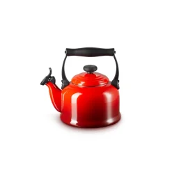 Le Creuset Tradition Fluitketel 2,1l Kersenrood