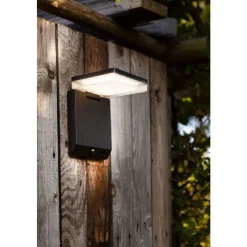 Lutec MOZE Solar wandlamp Mat zwart LED 8W