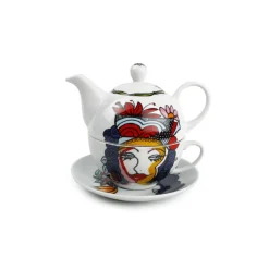 Ona Josien Broeren Tea for one