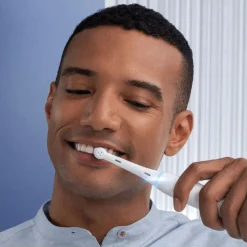 Oral-B IO7 White + RF