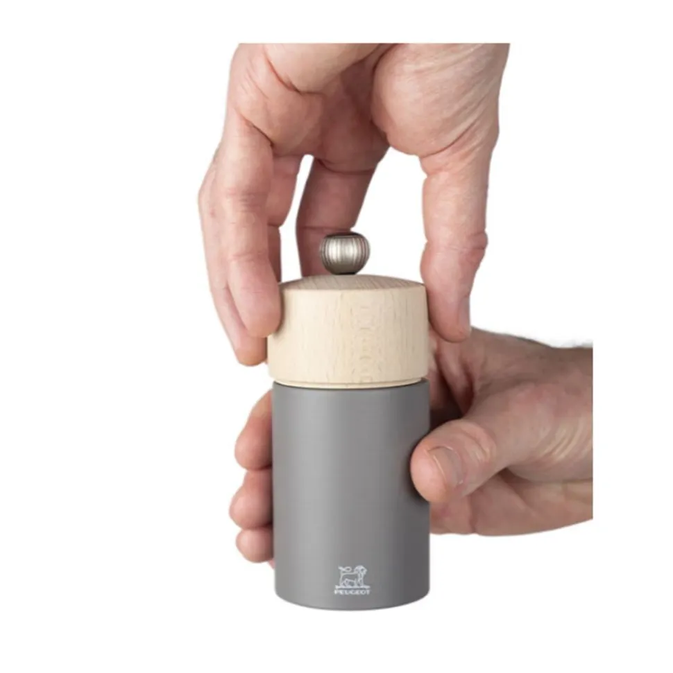 Peugeot Boreal Manuele pepermolen van hout 12cm rotsgrijs
