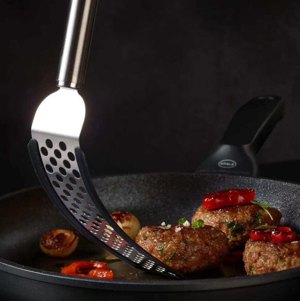 Rösle Flexibele spatel geperforeerd 32cm RVS met siliconen rand