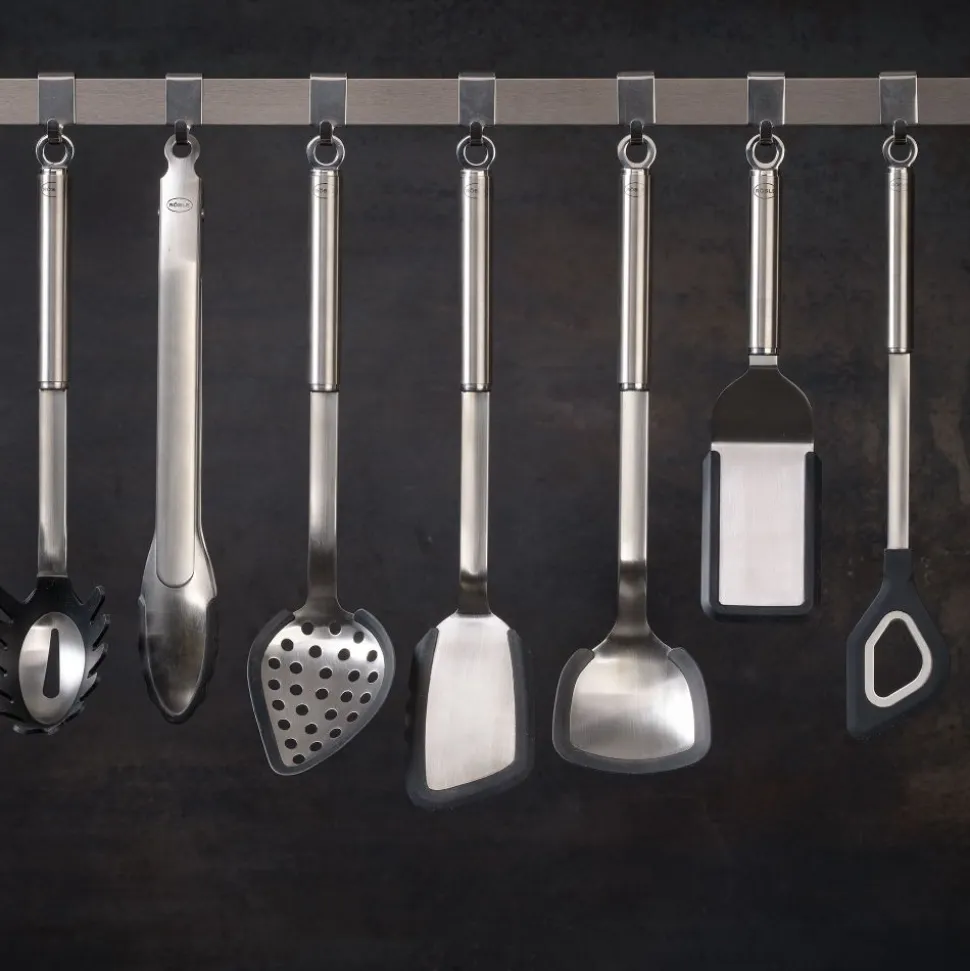 Rösle Kooklepel met ronde handgreep en gat 32,9cm RVS met siliconen rand