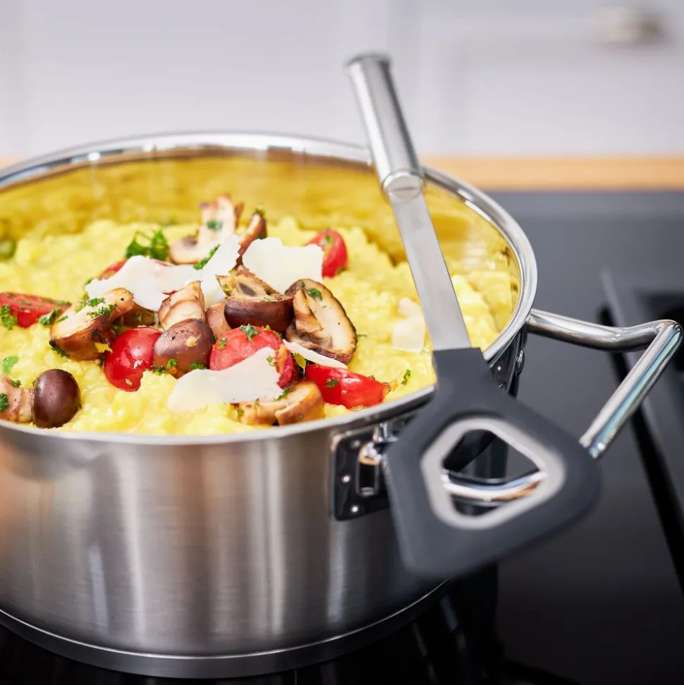 Rösle Kooklepel met ronde handgreep en gat 32,9cm RVS met siliconen rand