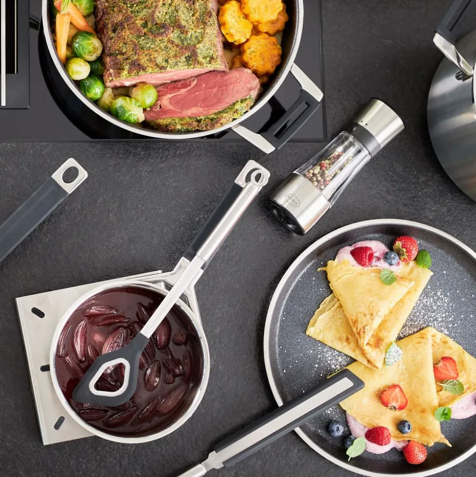 Rösle Kooklepel met ronde handgreep en gat 32,9cm RVS met siliconen rand