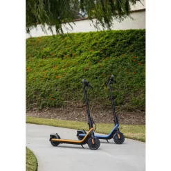 Segway-Ninebot Kickscooter C2 Pro E Powered by Segway E-step - Actieradius: 17km - Snelheid: 16km/h