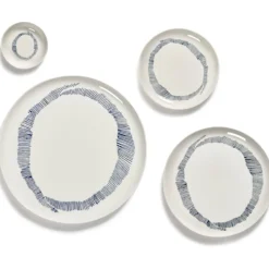 Serax Feast tableware by Ottolenghi Dinerbord L 26,5cm H2cm Wit Swirl-Stripes Blauw