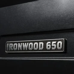 Traeger Ironwood 650 met D2 contoller