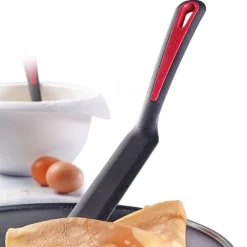 Westmark Gallant pannenkoekenspatel uit kunststof zwart en rood 33x3.5x6.5cm