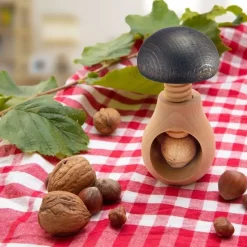 Westmark Holzi notenkraker uit hout paddenstoel 6.2x5.8x9.5cm