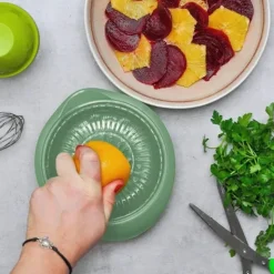 Westmark Limetta citruspers uit kunststof muntgroen 500ml