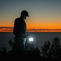 Xtorm XG2S101 Go2 Powerbank Zonnepaneel en Zaklamp 10.000 mAh - 15W